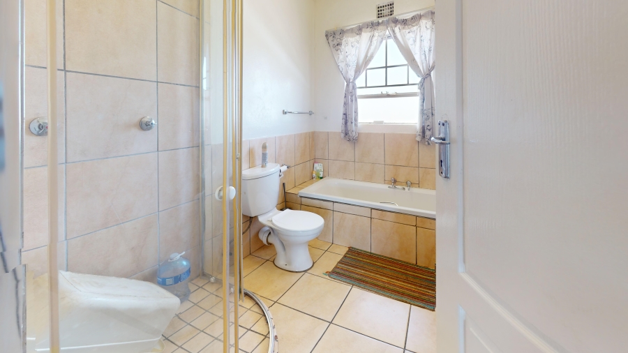 2 Bedroom Property for Sale in Ravenswood Gauteng
