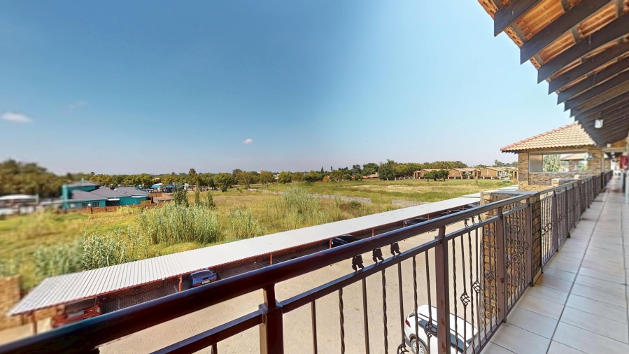 2 Bedroom Property for Sale in Ravenswood Gauteng