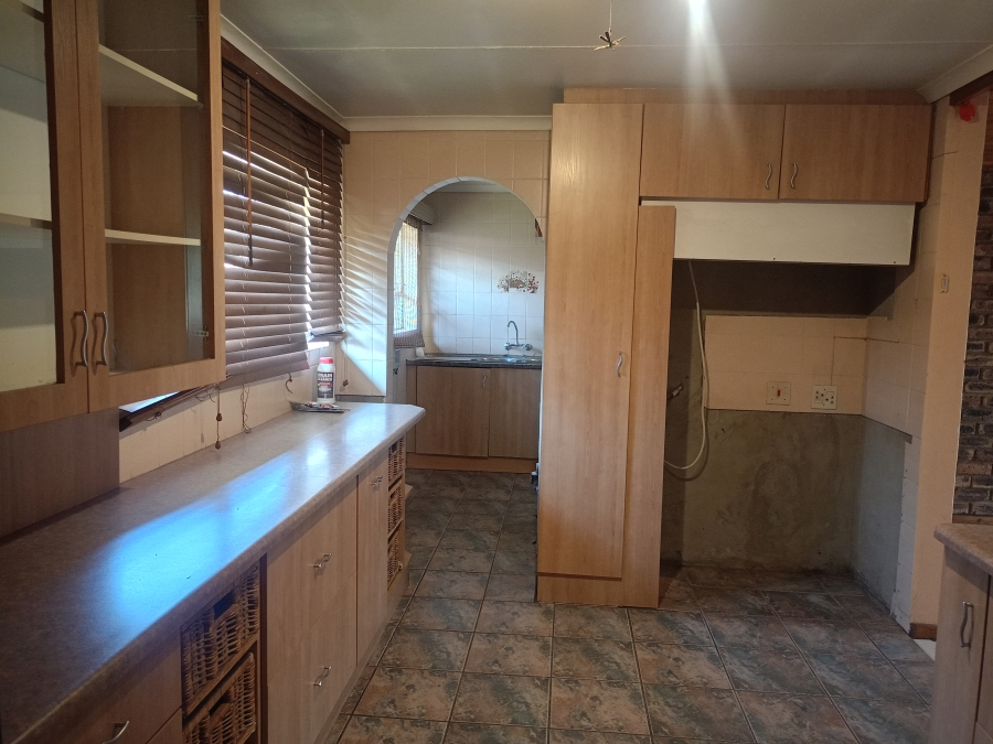 3 Bedroom Property for Sale in Falcon Ridge Gauteng