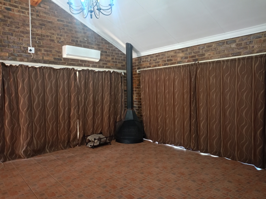 3 Bedroom Property for Sale in Falcon Ridge Gauteng