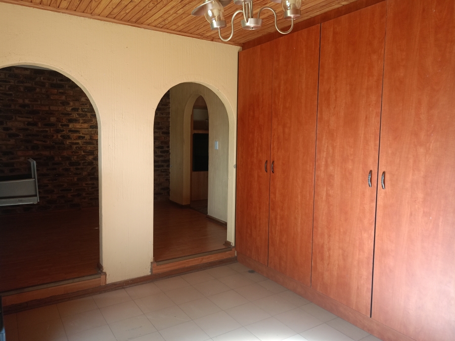 3 Bedroom Property for Sale in Falcon Ridge Gauteng