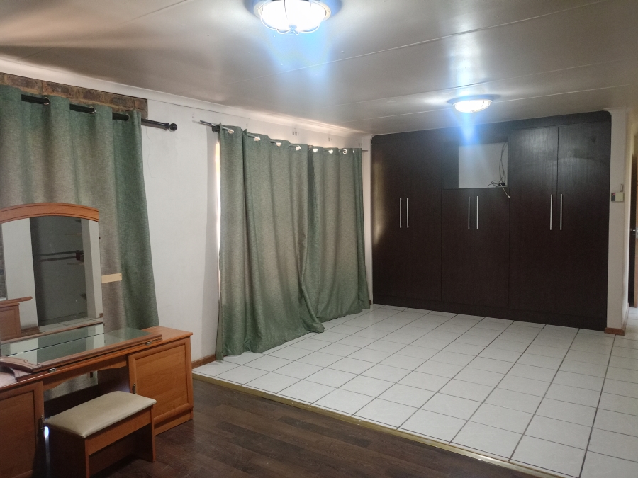 3 Bedroom Property for Sale in Falcon Ridge Gauteng