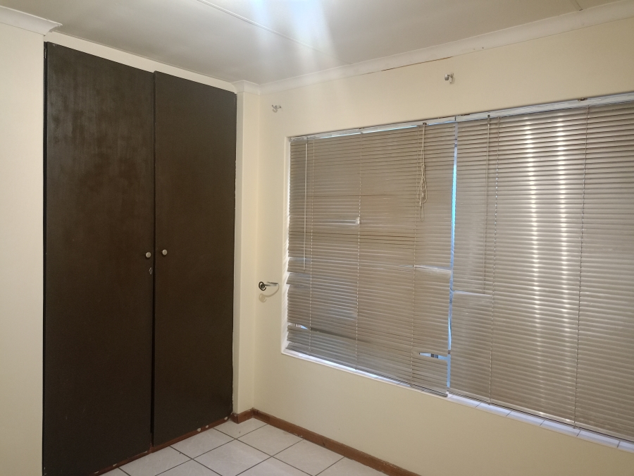 3 Bedroom Property for Sale in Falcon Ridge Gauteng