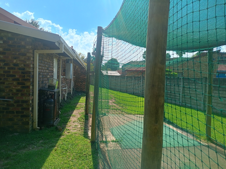 3 Bedroom Property for Sale in Falcon Ridge Gauteng