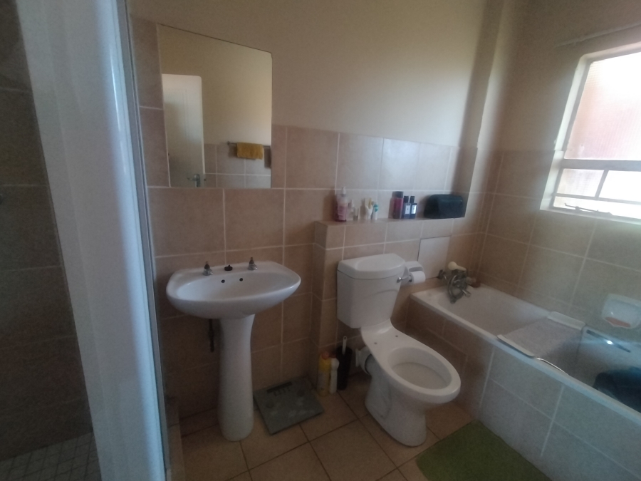 1 Bedroom Property for Sale in Karenpark Gauteng