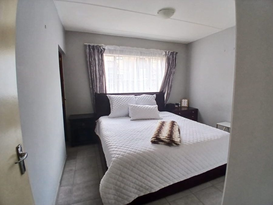 2 Bedroom Property for Sale in Parkrand Gauteng