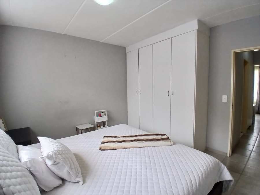 2 Bedroom Property for Sale in Parkrand Gauteng