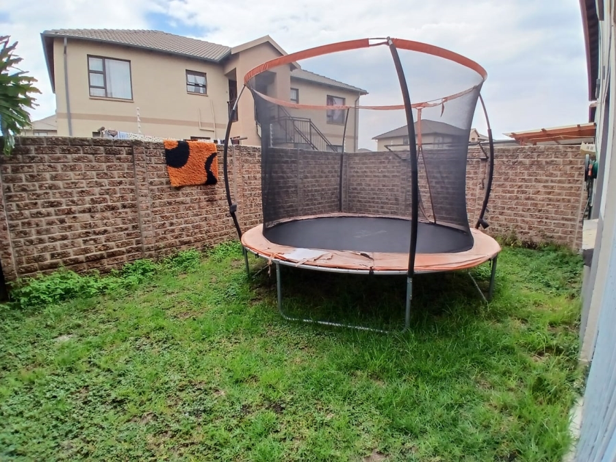 2 Bedroom Property for Sale in Parkrand Gauteng
