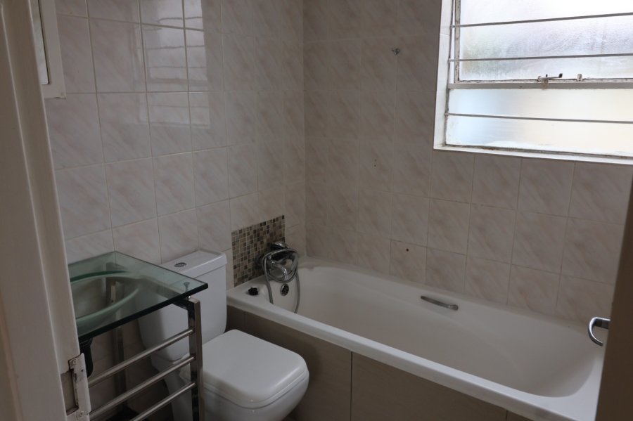 2 Bedroom Property for Sale in Glen Marais Gauteng