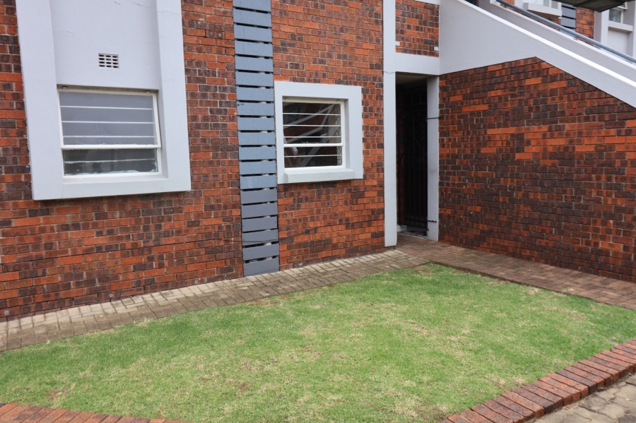 2 Bedroom Property for Sale in Glen Marais Gauteng