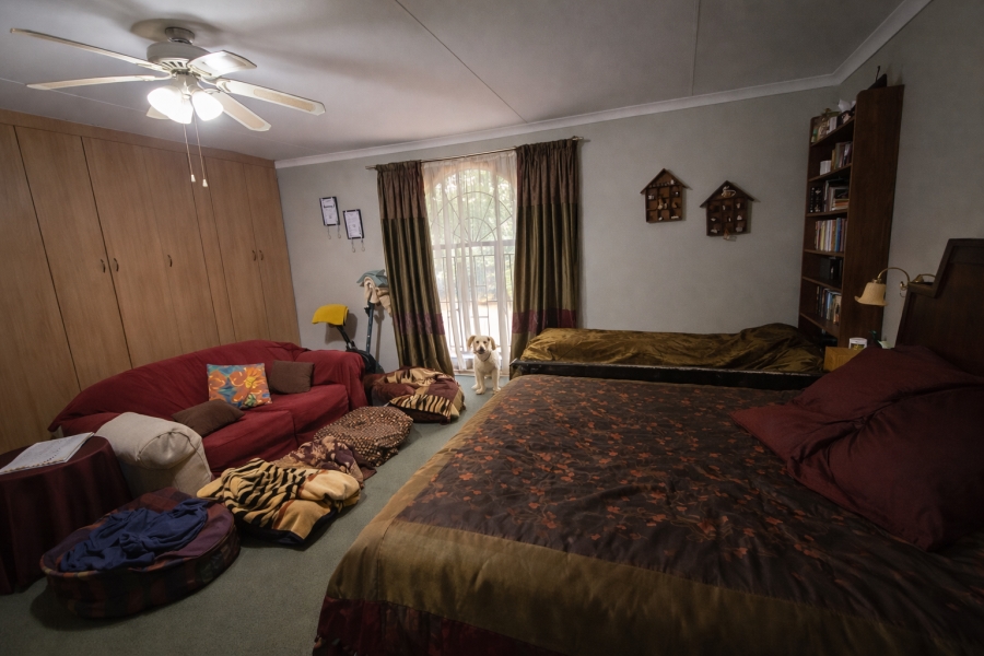 6 Bedroom Property for Sale in Heatherdale AH Gauteng