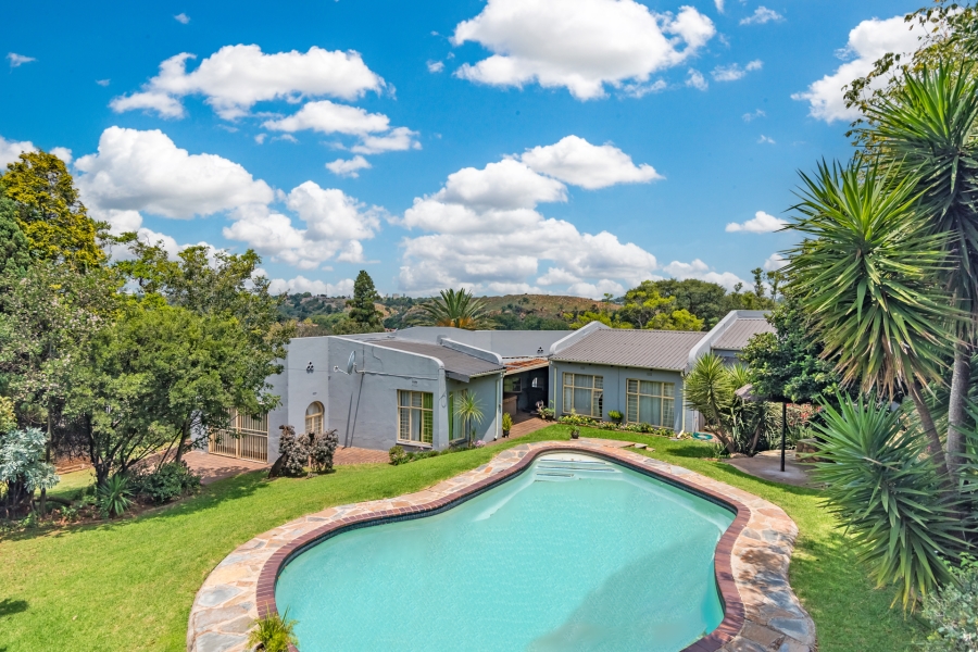 3 Bedroom Property for Sale in Kloofendal Gauteng