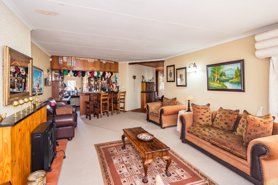 3 Bedroom Property for Sale in Kloofendal Gauteng