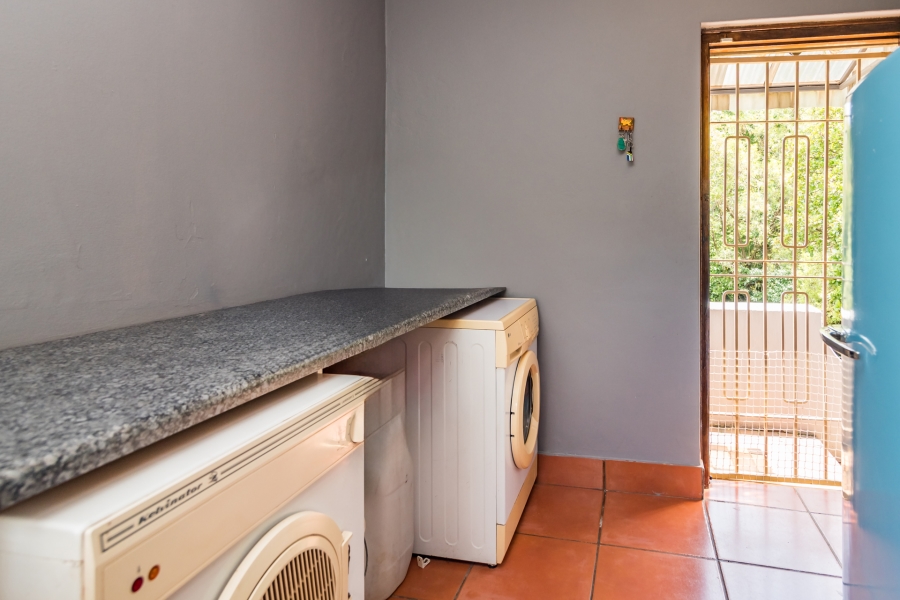 3 Bedroom Property for Sale in Kloofendal Gauteng