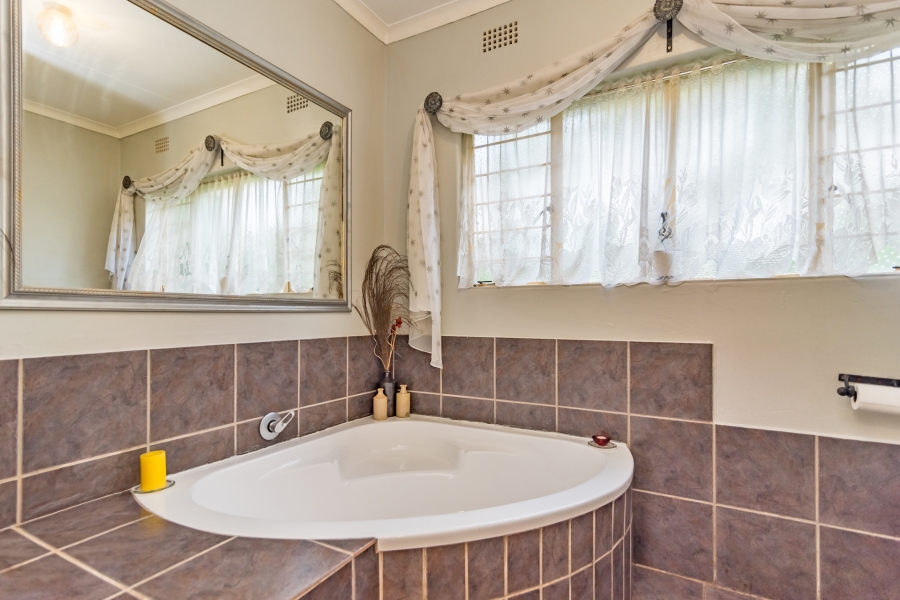 3 Bedroom Property for Sale in Kloofendal Gauteng