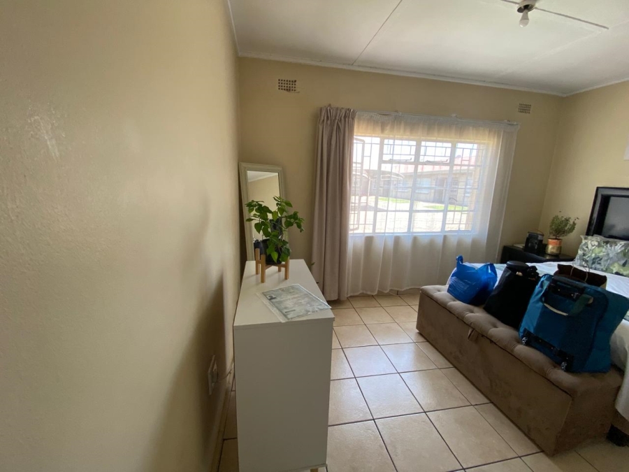 2 Bedroom Property for Sale in Vanderbijlpark CW 5 Gauteng