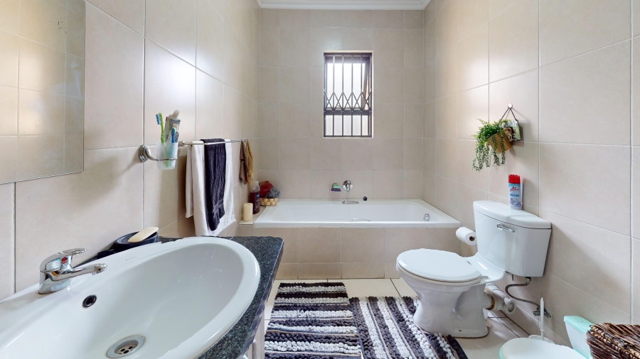 3 Bedroom Property for Sale in Albemarle Gauteng