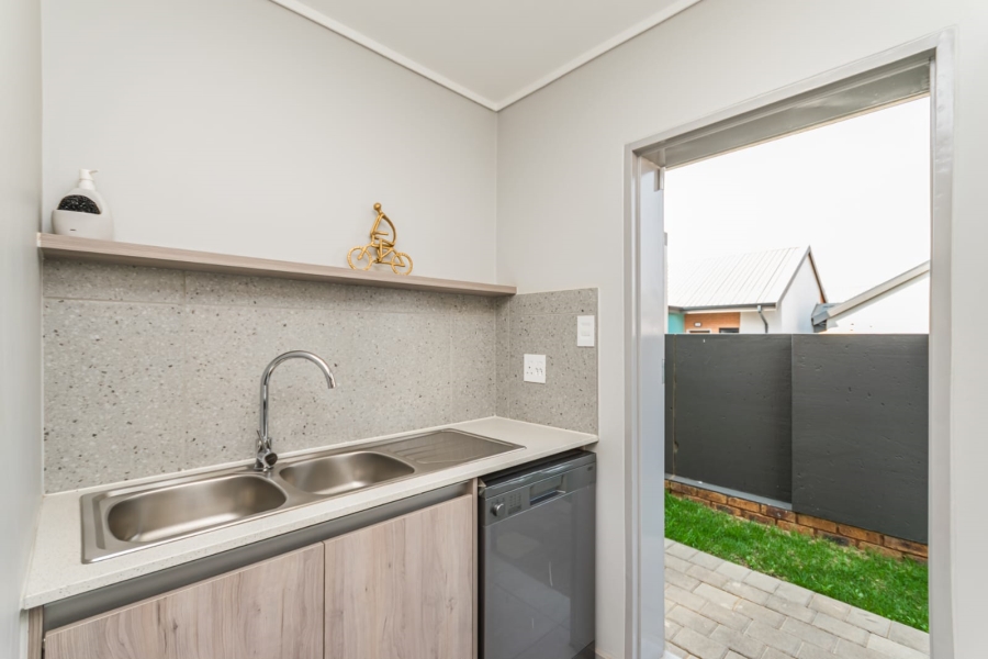 3 Bedroom Property for Sale in Amberfield Gauteng