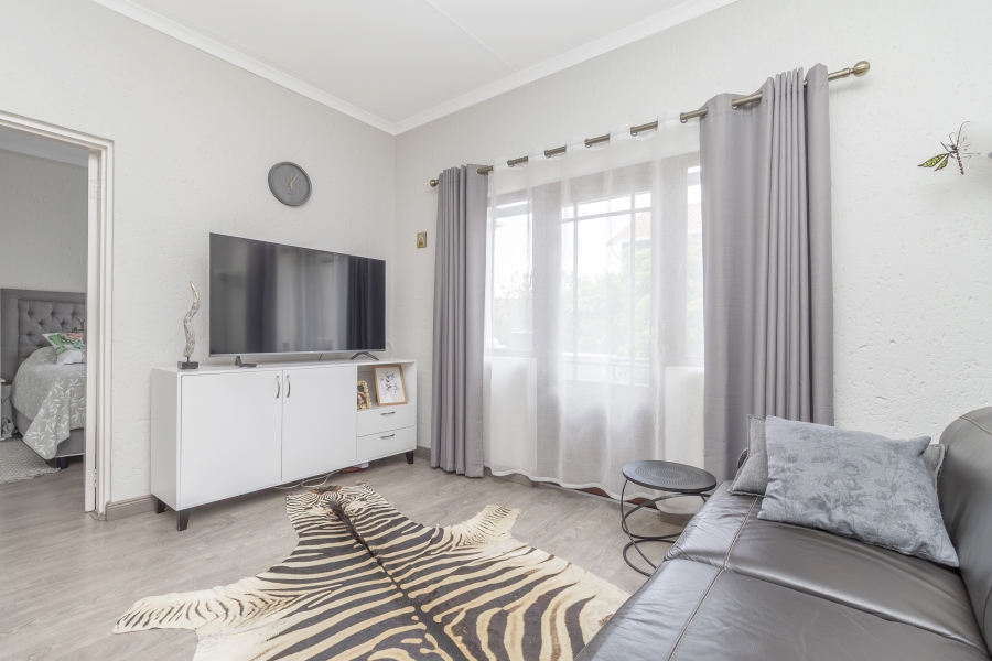 1 Bedroom Property for Sale in Paulshof Gauteng