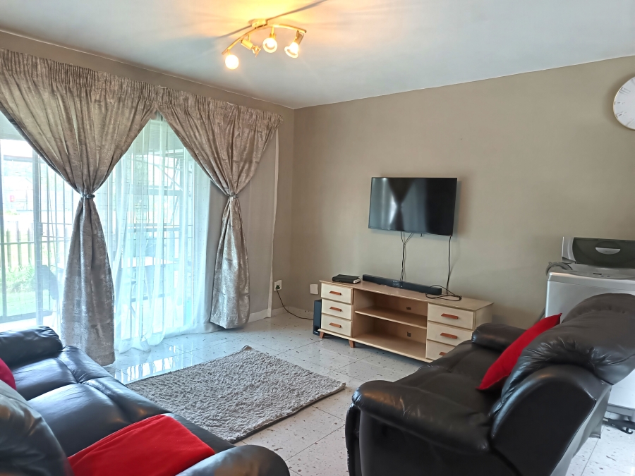 2 Bedroom Property for Sale in Denneoord Gauteng