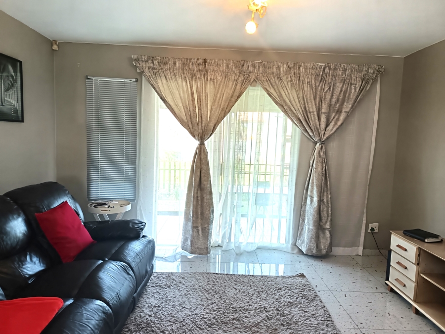 2 Bedroom Property for Sale in Denneoord Gauteng