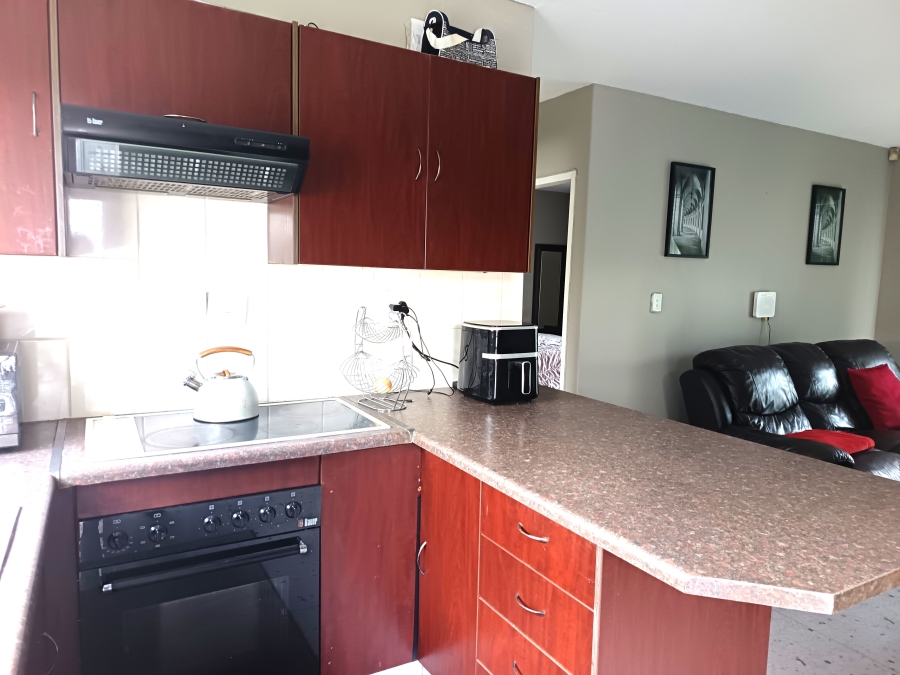 2 Bedroom Property for Sale in Denneoord Gauteng