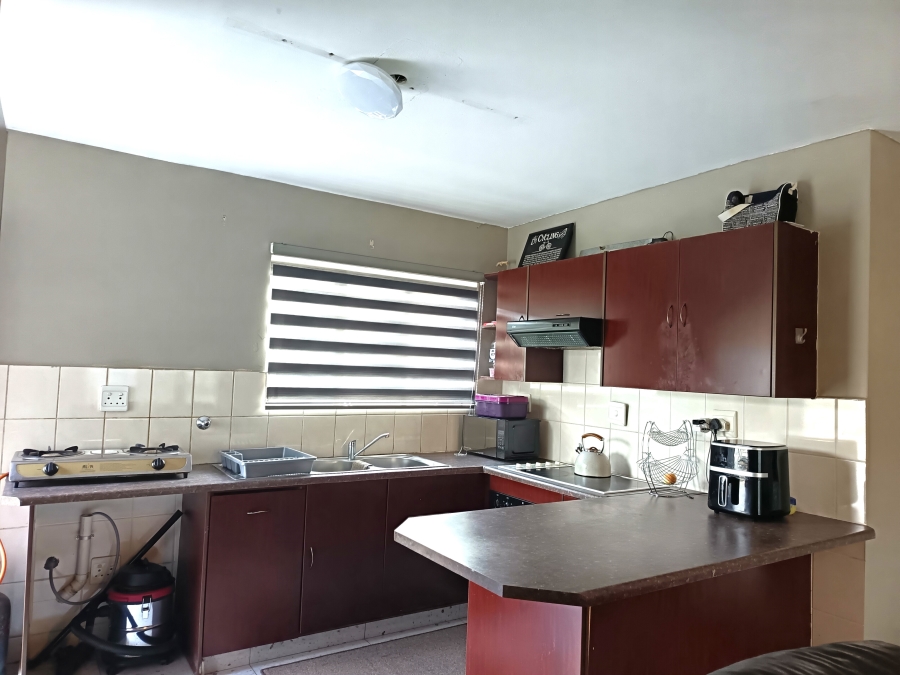 2 Bedroom Property for Sale in Denneoord Gauteng
