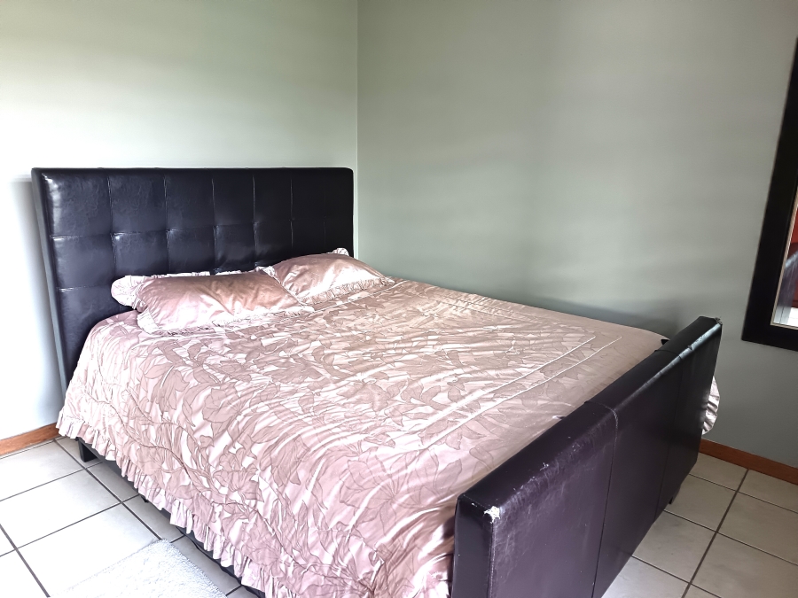 2 Bedroom Property for Sale in Denneoord Gauteng
