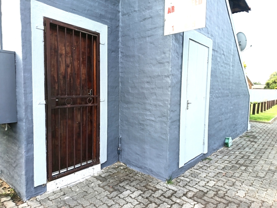 2 Bedroom Property for Sale in Denneoord Gauteng