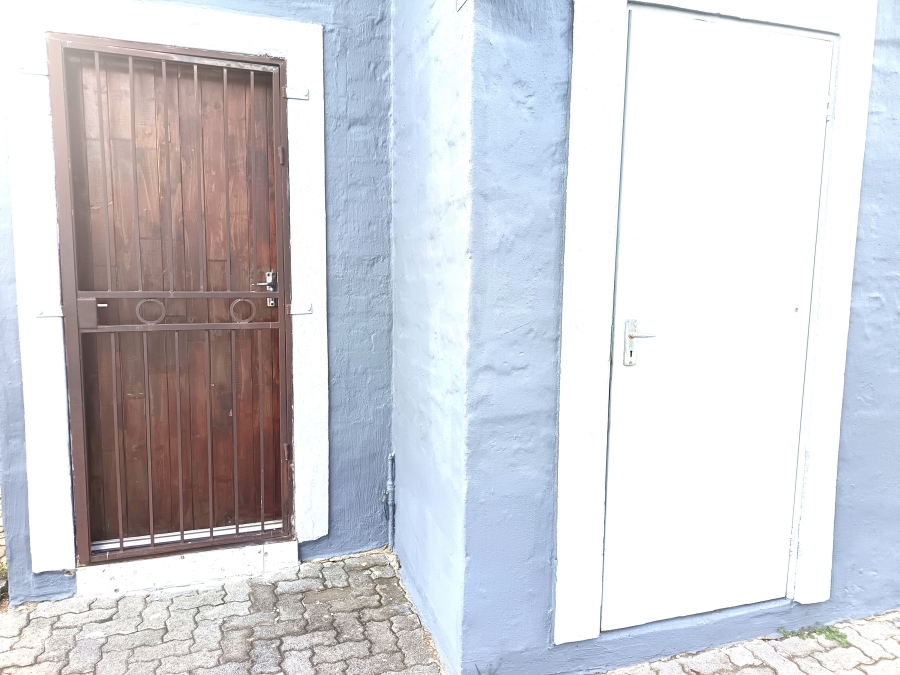 2 Bedroom Property for Sale in Denneoord Gauteng