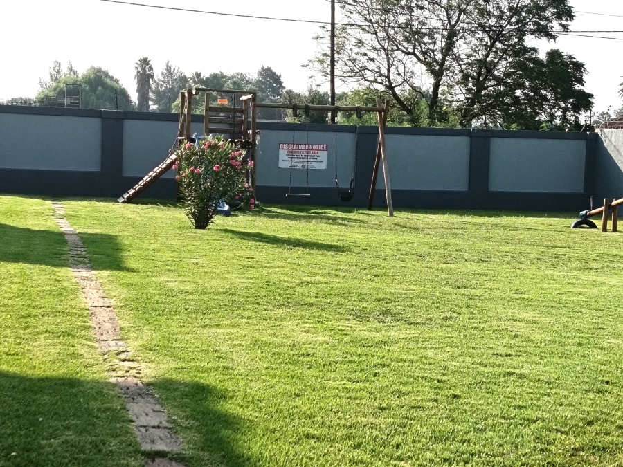 2 Bedroom Property for Sale in Denneoord Gauteng