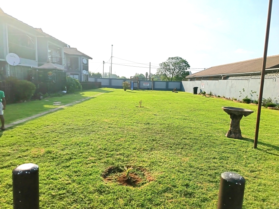 2 Bedroom Property for Sale in Denneoord Gauteng