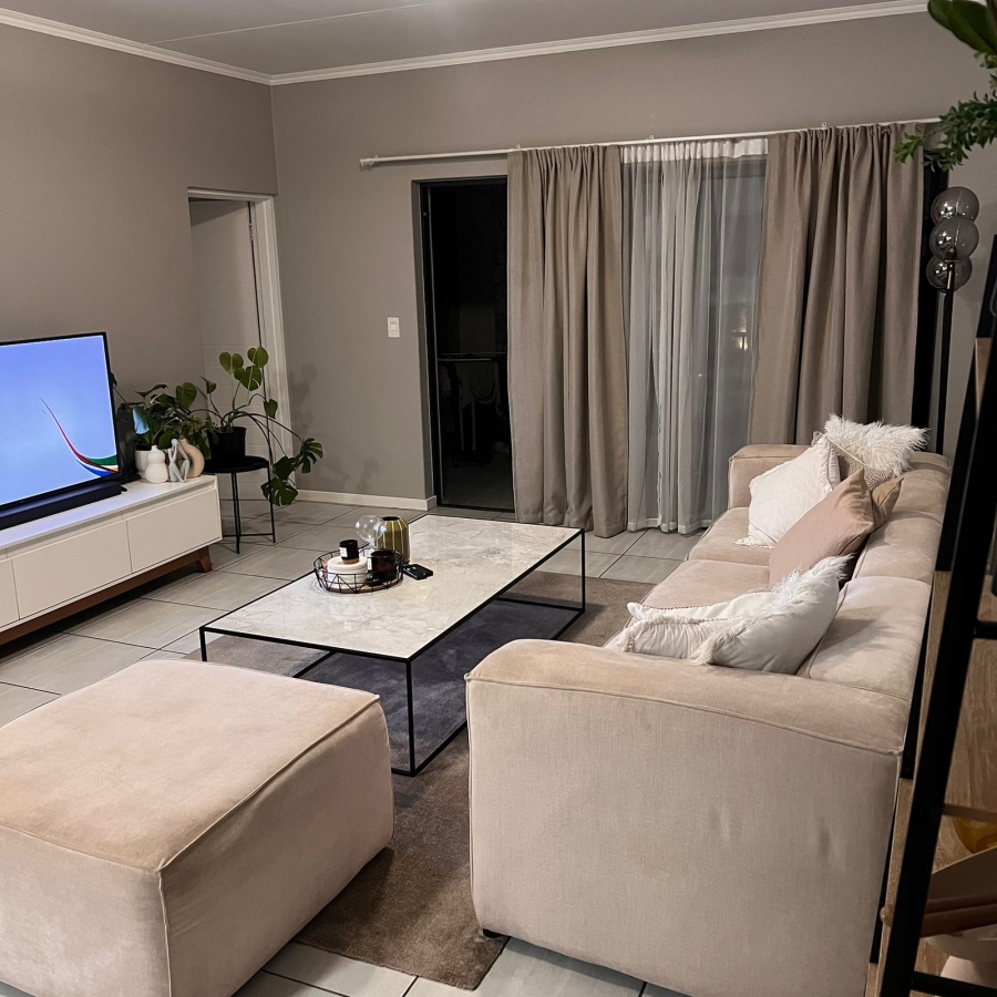 To Let 2 Bedroom Property for Rent in Waterfall Gauteng