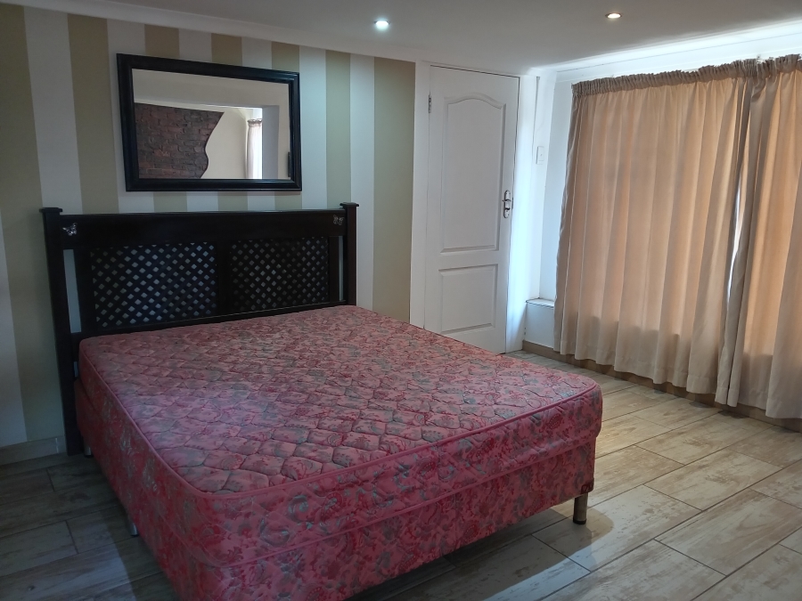 To Let 1 Bedroom Property for Rent in South Crest Gauteng