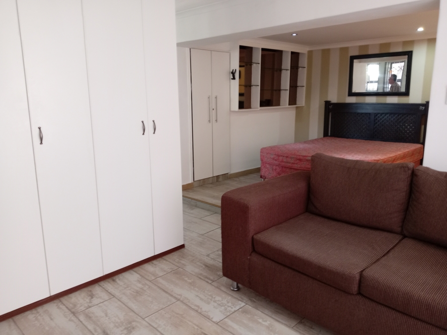To Let 1 Bedroom Property for Rent in South Crest Gauteng