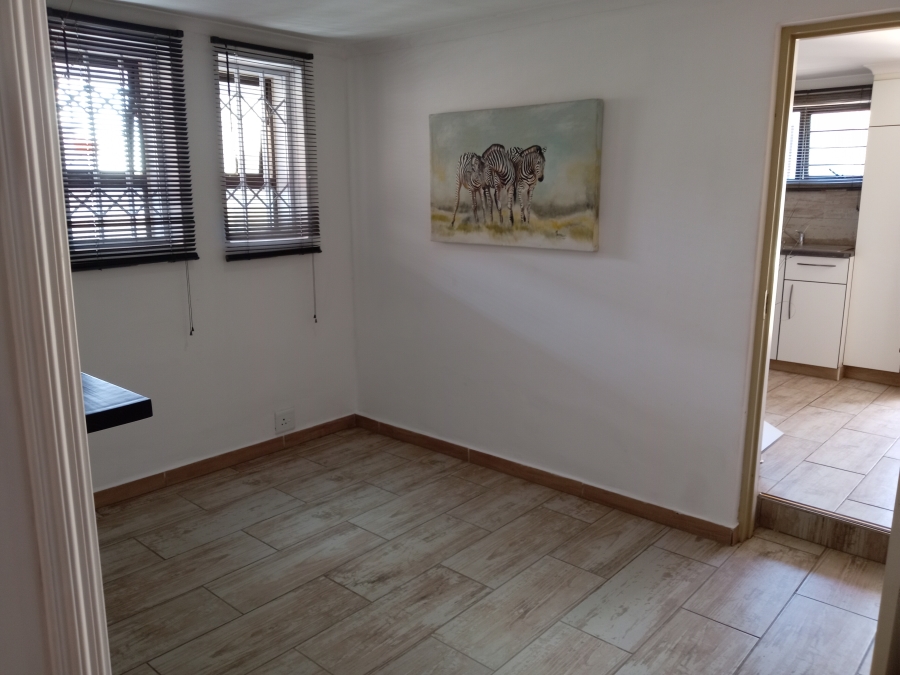 To Let 1 Bedroom Property for Rent in South Crest Gauteng
