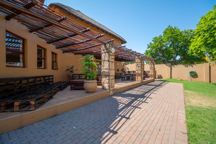 2 Bedroom Property for Sale in Douglasdale Gauteng
