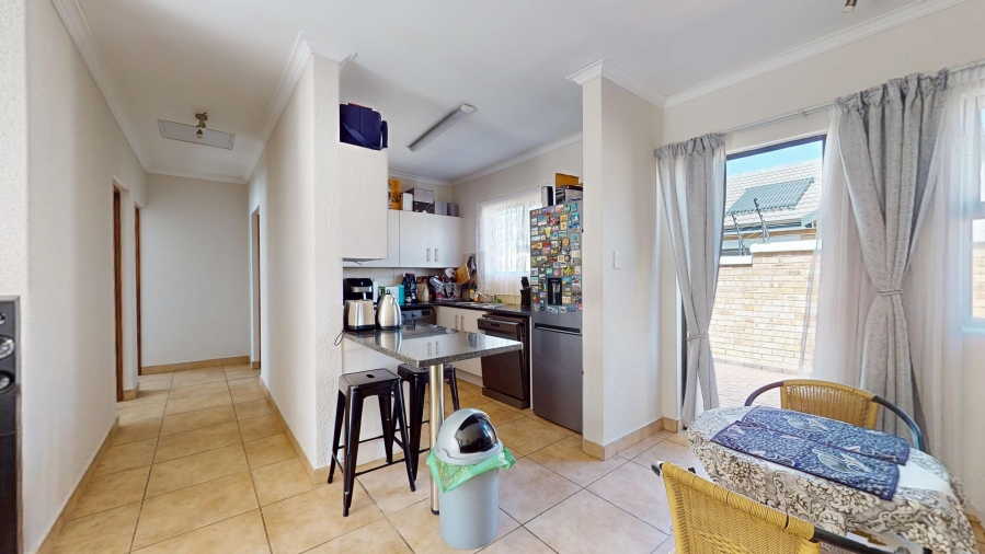 2 Bedroom Property for Sale in Beyers Park Gauteng