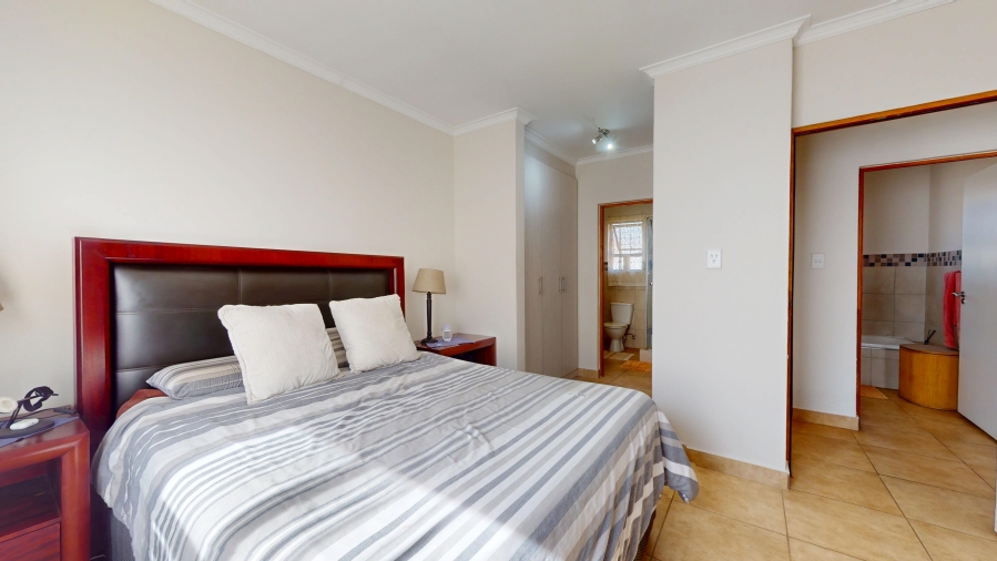 2 Bedroom Property for Sale in Beyers Park Gauteng