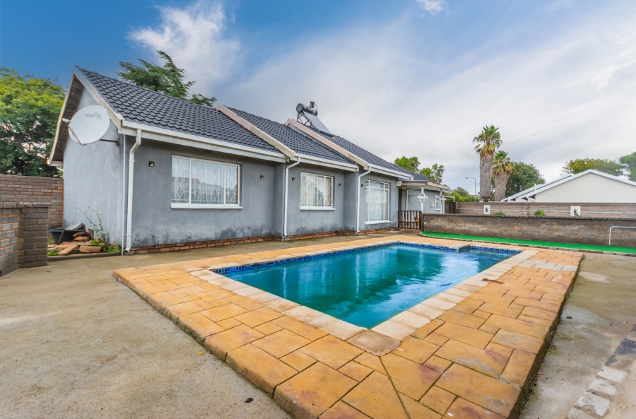 3 Bedroom Property for Sale in Florida Gauteng