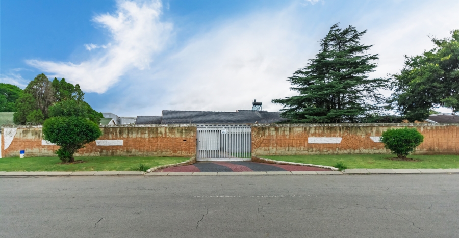 3 Bedroom Property for Sale in Florida Gauteng