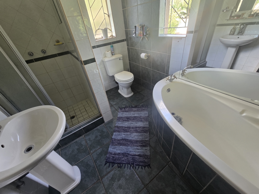 4 Bedroom Property for Sale in Vanderbijlpark SE 1 Gauteng