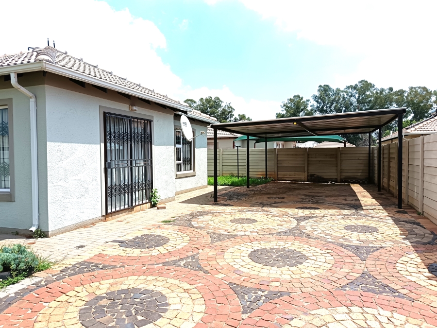 2 Bedroom Property for Sale in Brenthurst Gauteng