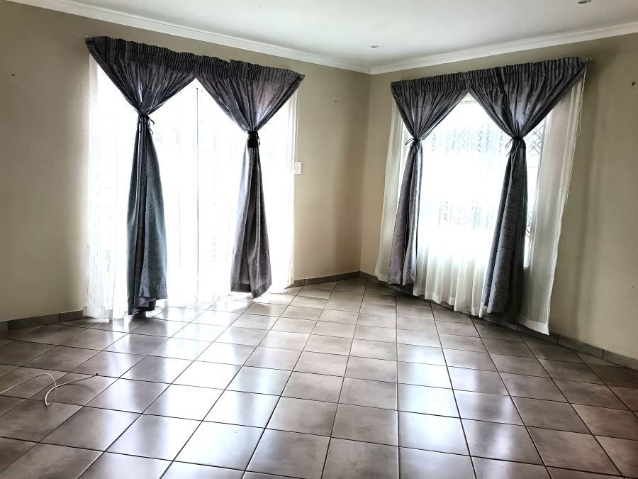2 Bedroom Property for Sale in Brenthurst Gauteng