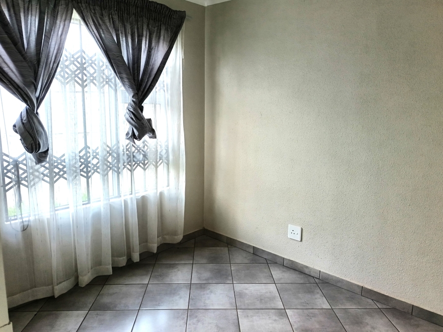 2 Bedroom Property for Sale in Brenthurst Gauteng