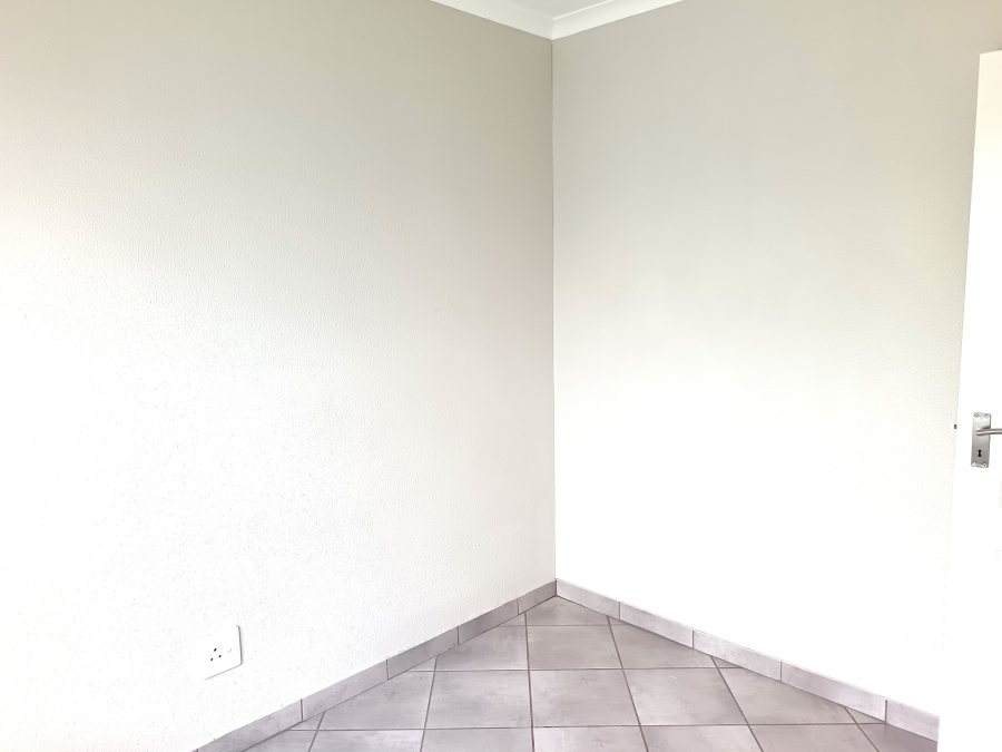 2 Bedroom Property for Sale in Brenthurst Gauteng