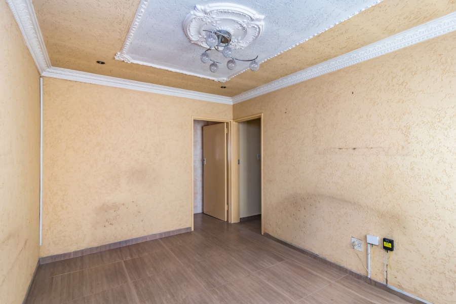 2 Bedroom Property for Sale in Protea North Gauteng