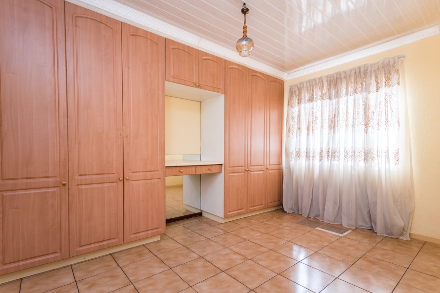 2 Bedroom Property for Sale in Protea North Gauteng