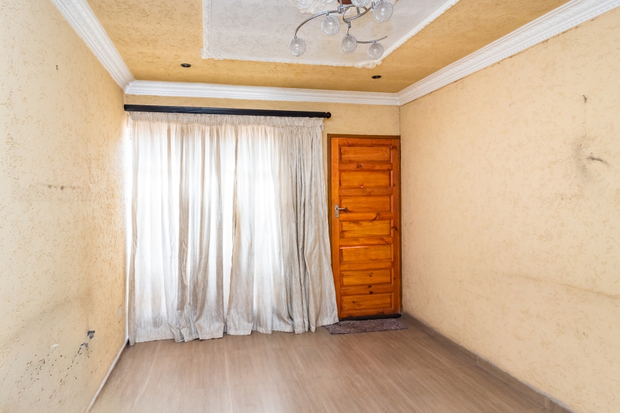 2 Bedroom Property for Sale in Protea North Gauteng