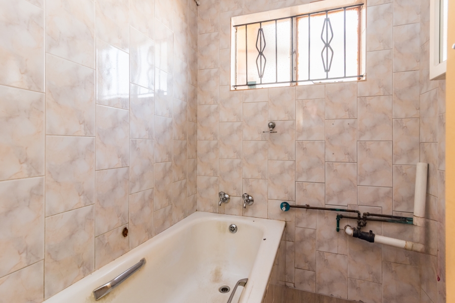 2 Bedroom Property for Sale in Protea North Gauteng